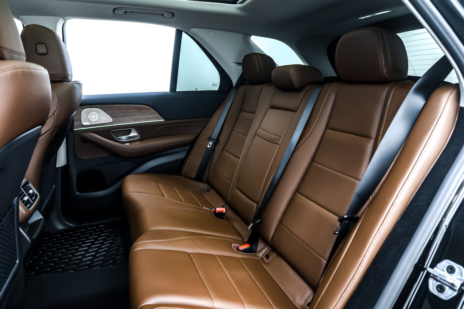 New 2026 Obsidian Black Metallic Mercedes-Benz GLE 350 image 8