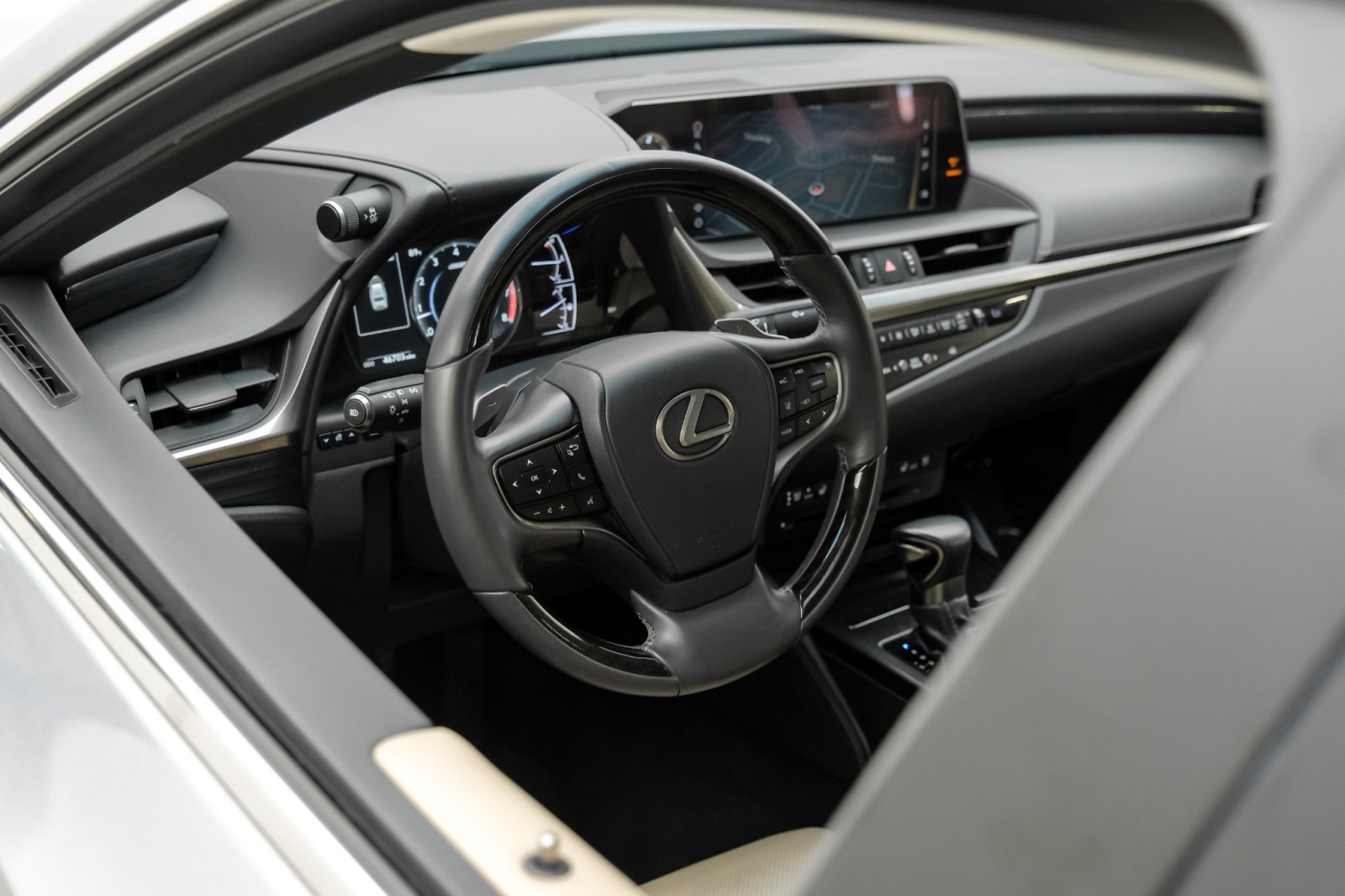 2020 Lexus ES 350 Luxury BlindSpot NavMarkLevAudio LEDLights Htd 17