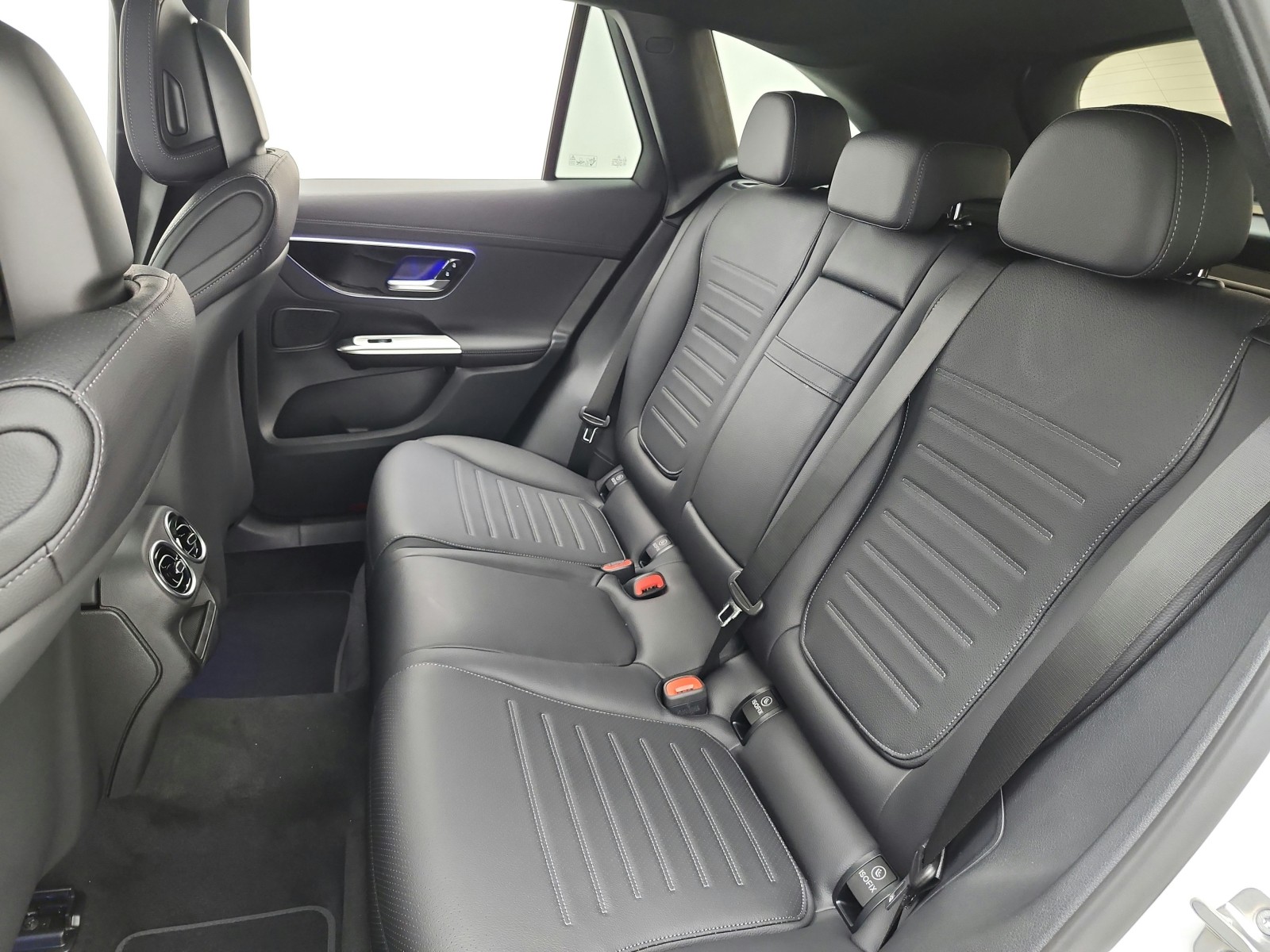New 2027 MANUFAKTUR Moonlight White Metallic Mercedes-Benz GLC 300 SUV image 11