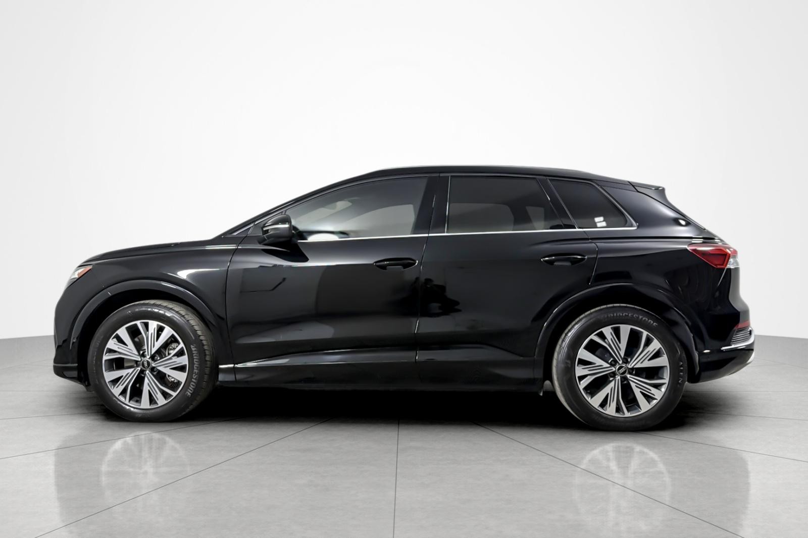 Certified Used 2023 Mythos Black Metallic Audi Premium Plus 40 RWD image 2