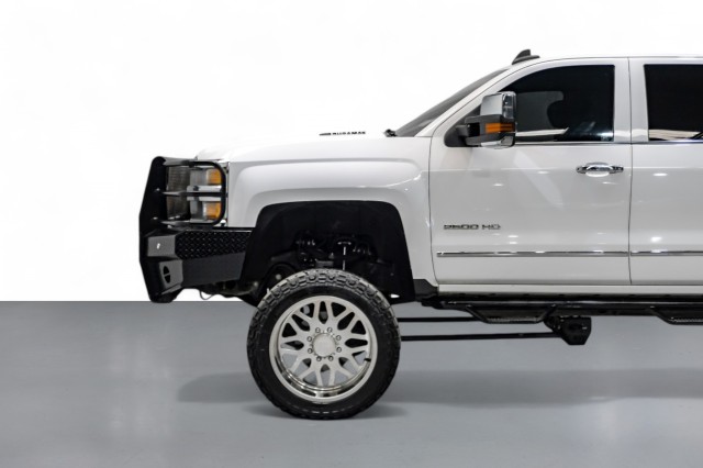 2015 Chevrolet Silverado 2500HD LTZ 10