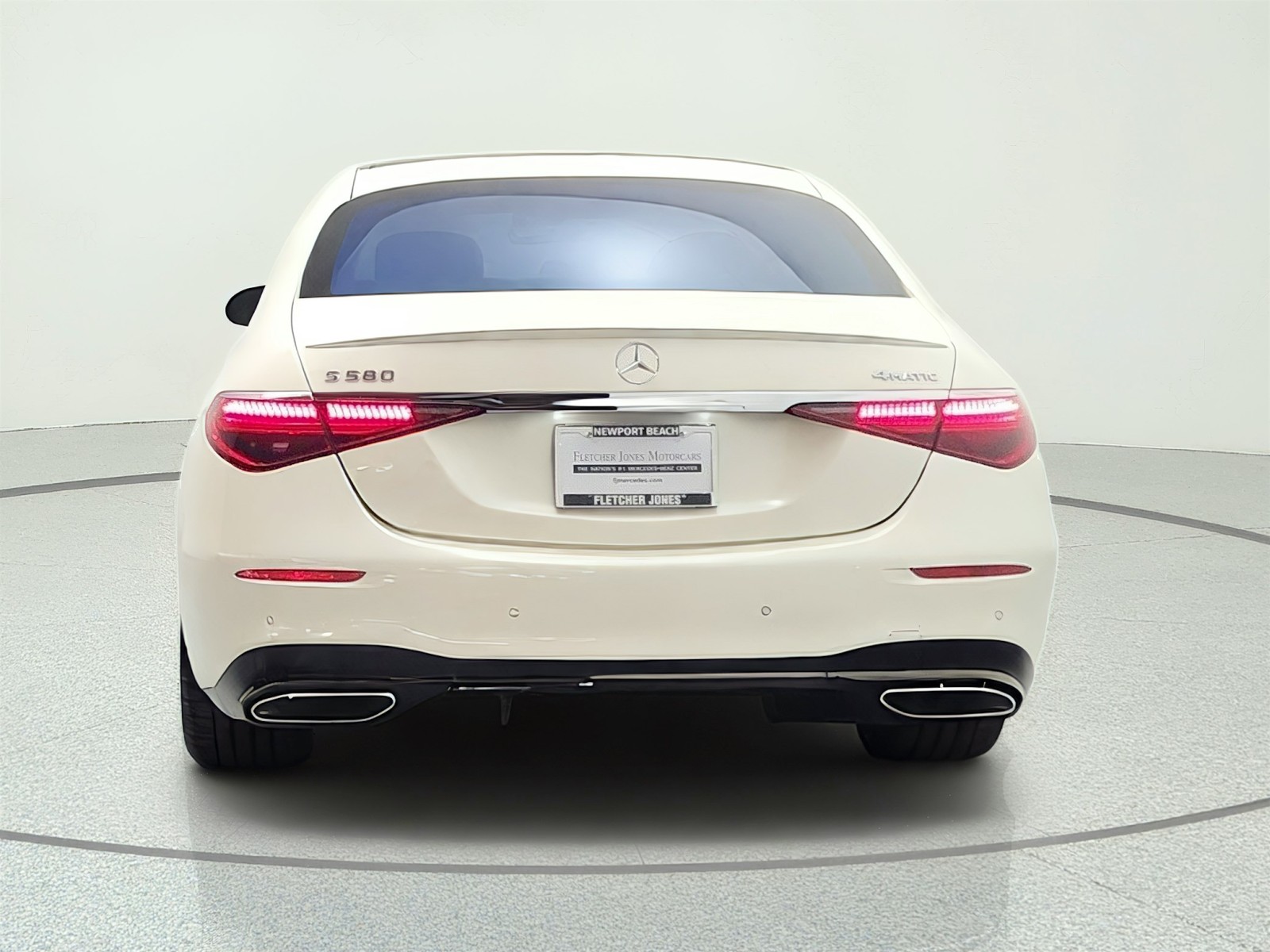 Used 2023 MANUFAKTUR Diamond White Mercedes-Benz S 580 4MATIC® Sedan image 6