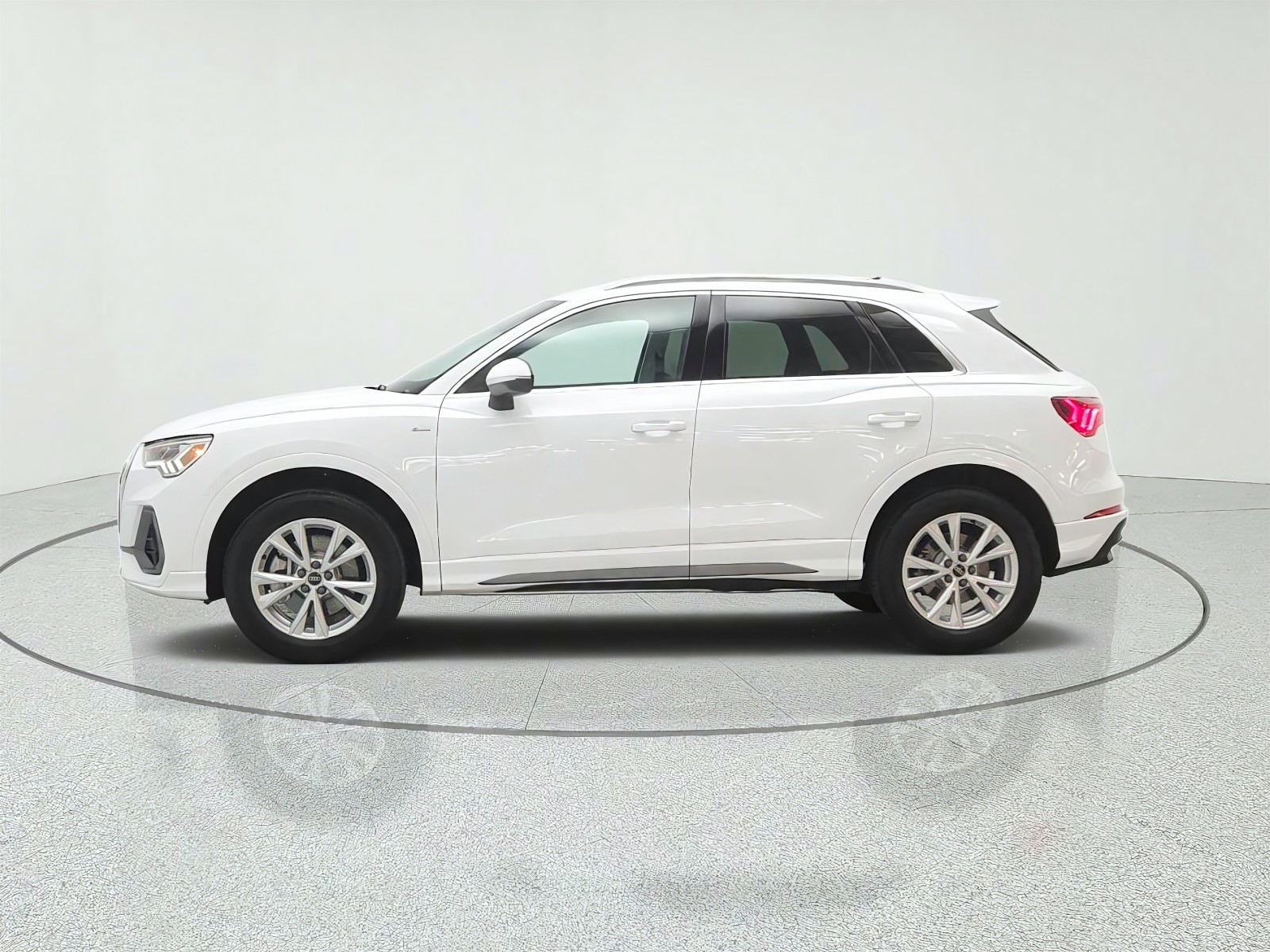 Used 2023 Ibis White Audi S line Premium image 8