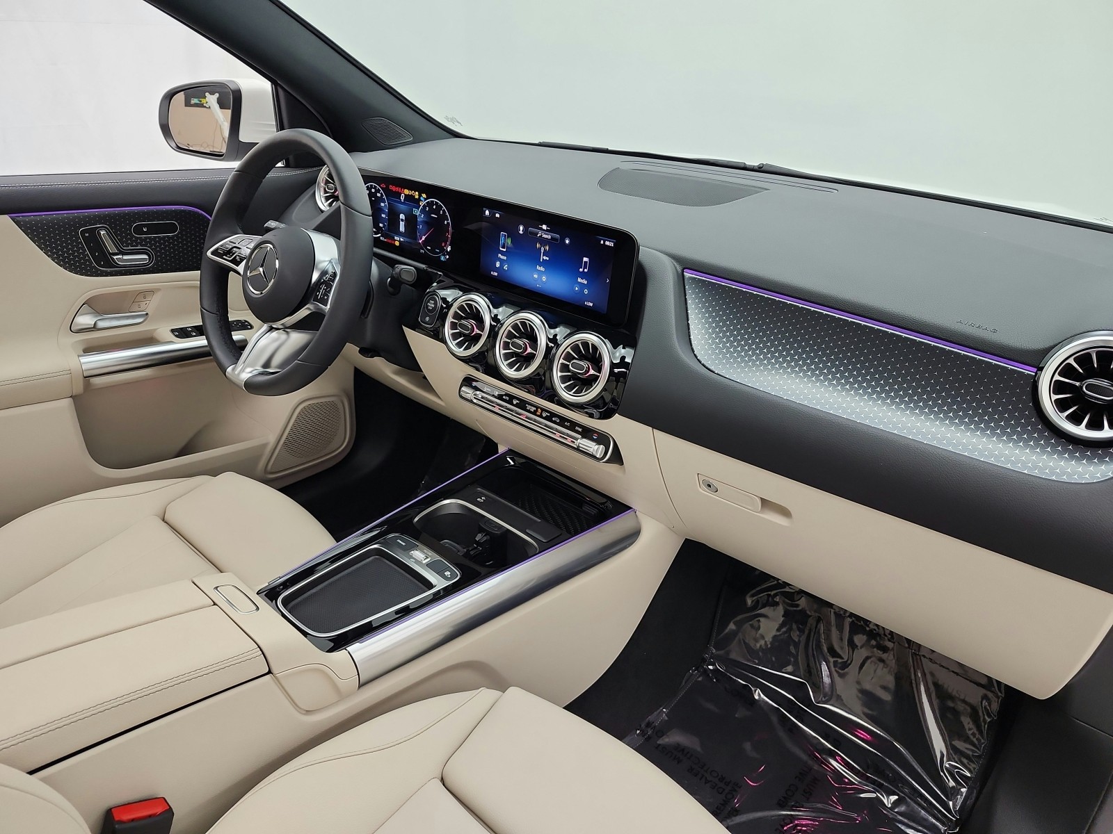 Certified Used 2026 Polar White Mercedes-Benz GLA 250 SUV image 22