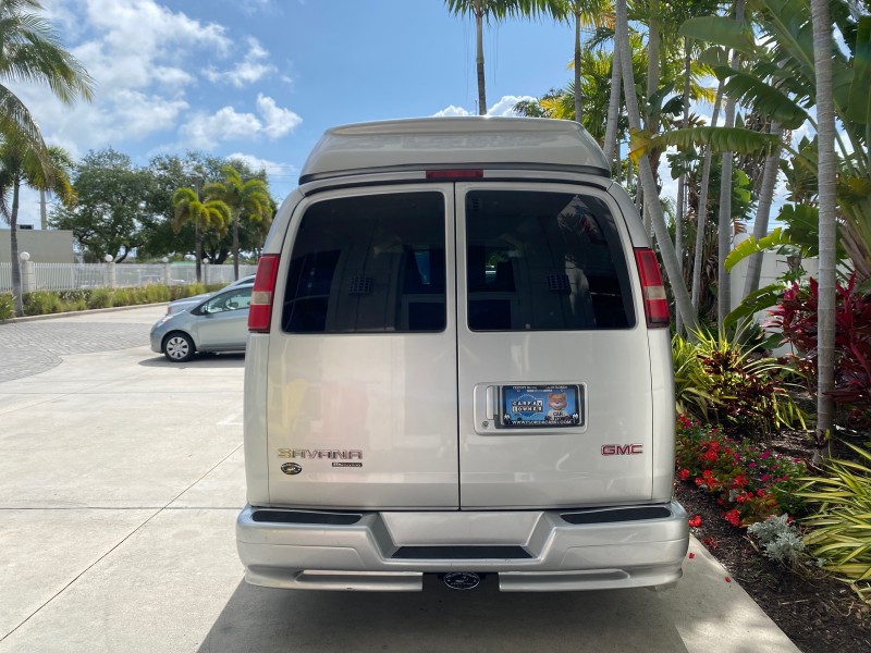 2013 GMC SAVANA HI TOP CONVERSION HANDICAP LIFT LOW MILES 24,857 in , 