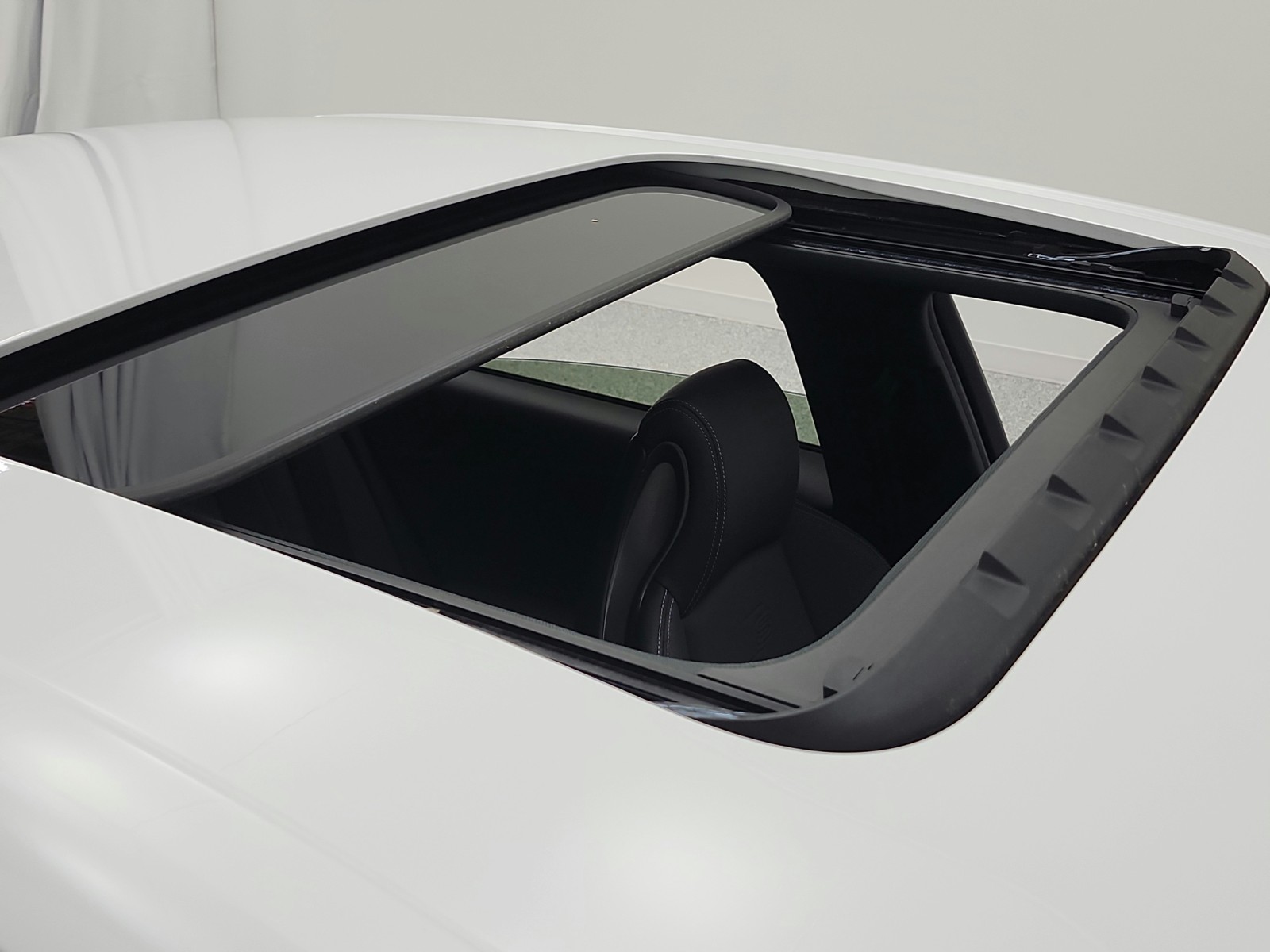 Used 2023 Glacier White Metallic Audi Premium Plus 3.0 TFSI quattro image 22