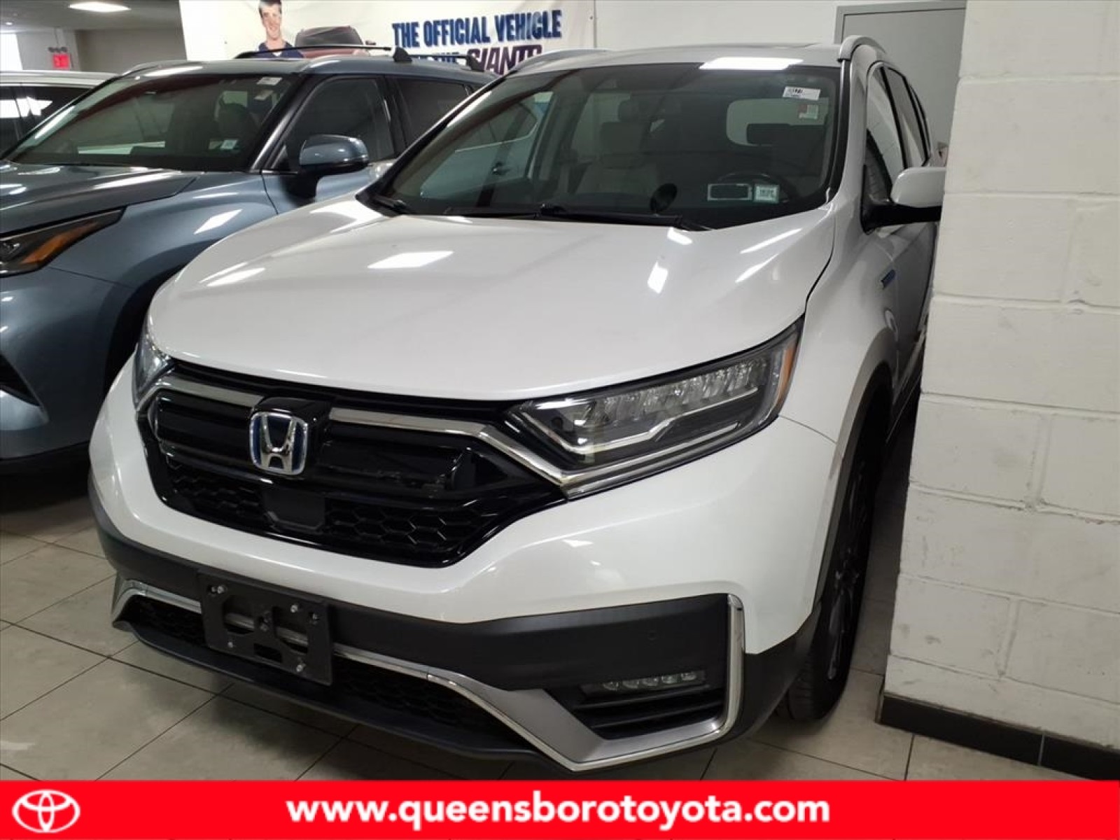 2022 Honda CR-V Touring's photo