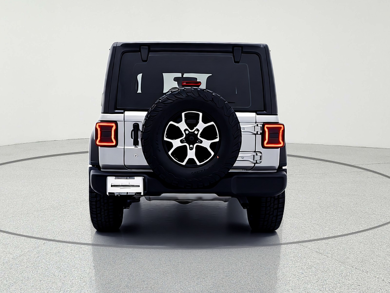 Used 2018 Billet Silver Metallic Clearcoat Jeep Sport 4x4 image 7