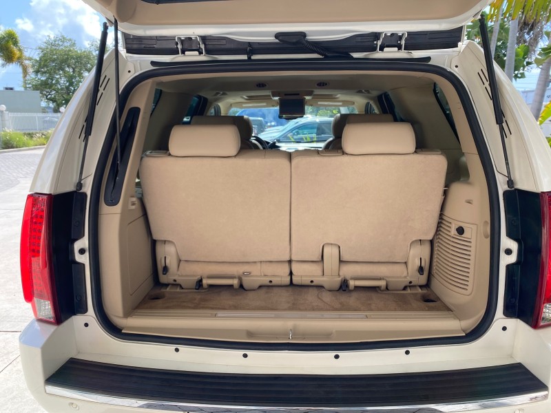 2010 Cadillac Escalade SUNROOF NAV Premium LOW MILES 66,933 in ,