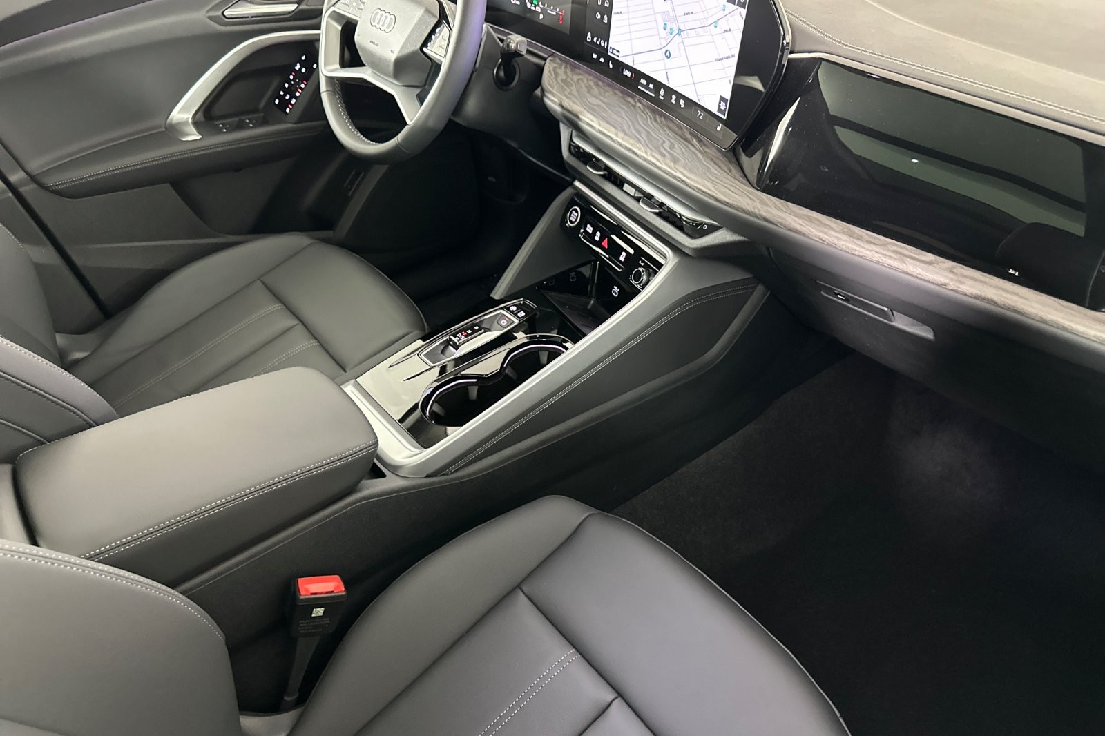 New 2025 Glacier White Metallic Audi Premium Plus 2.0 TFSI quattro image 15