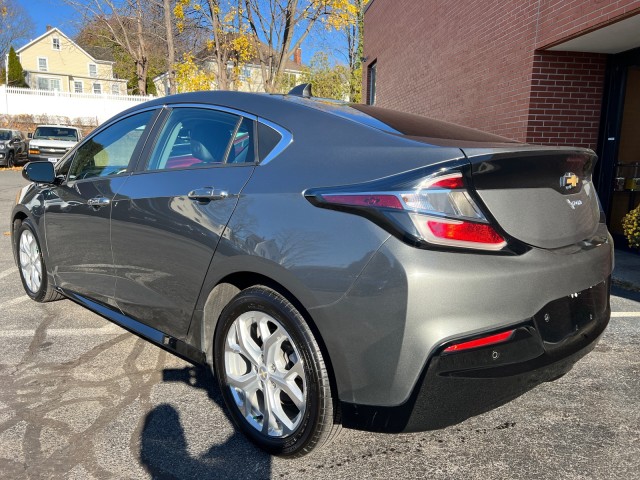 2017 Chevrolet Volt Premier with Adaptive Cruise 9