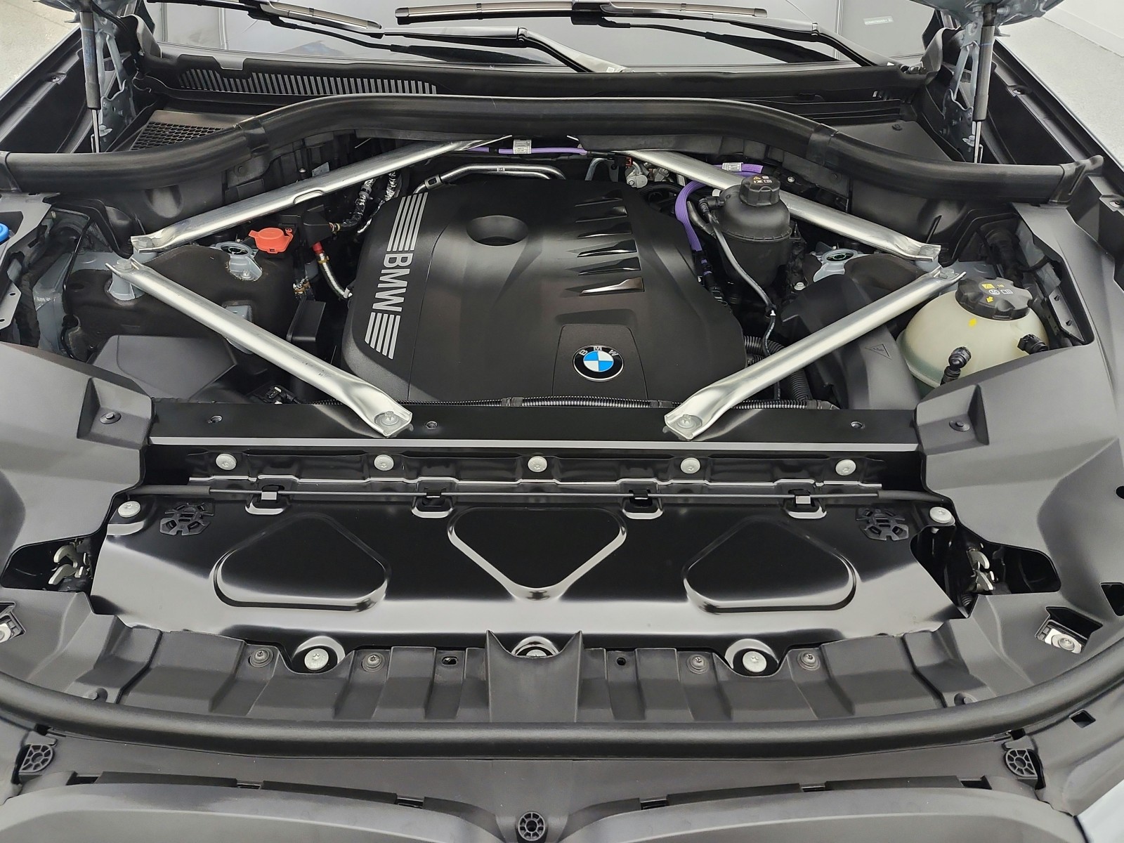 Used 2026 Brooklyn Grey Metallic BMW xDrive40i Sports Activity Vehicle image 17