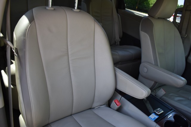 2011 Toyota Sienna Navi Leather DVD Premium Pkg Conv. Pkg Bluetooth Rear View Camera MSRP $44,840 45