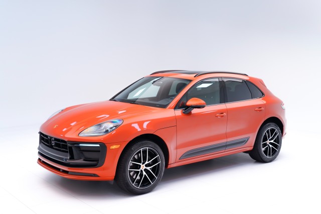 2023  Macan  in , 