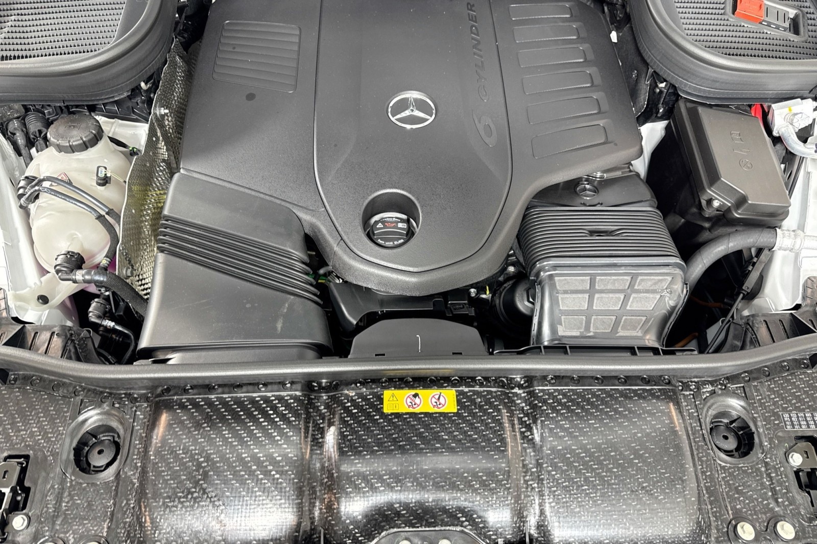New 2026 MANUFAKTUR Moonlight White Metallic Mercedes-Benz GLS 450 4MATIC® SUV image 29