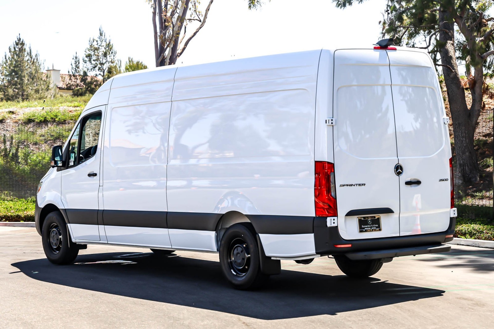 New 2026 Arctic White Mercedes-Benz 4-Cyl Diesel image 7