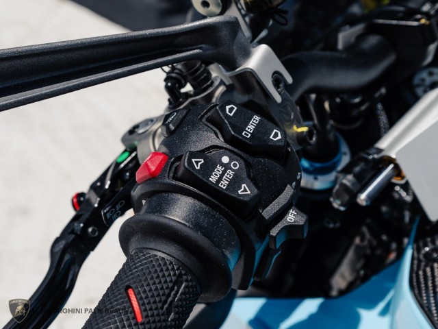 Ducati STREETFIGHTER