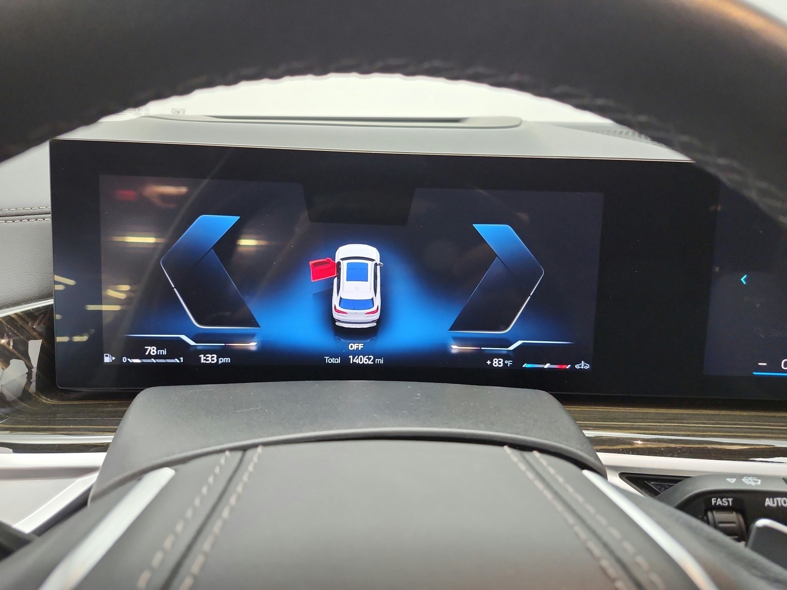 Used 2024 Alpine White BMW sDrive40i Sports Activity Vehicle image 12