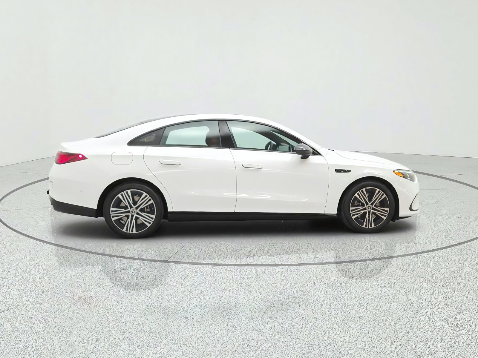 New 2027 Polar White Mercedes-Benz CLA 250+ Electric RWD image 4