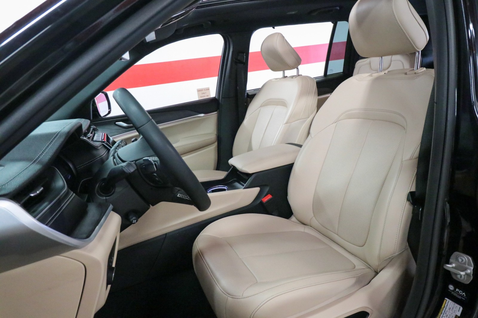 Used Car 2024 Jeep Grand Cherokee L  Limited For Sale Under $35,000 In Austin, Texas