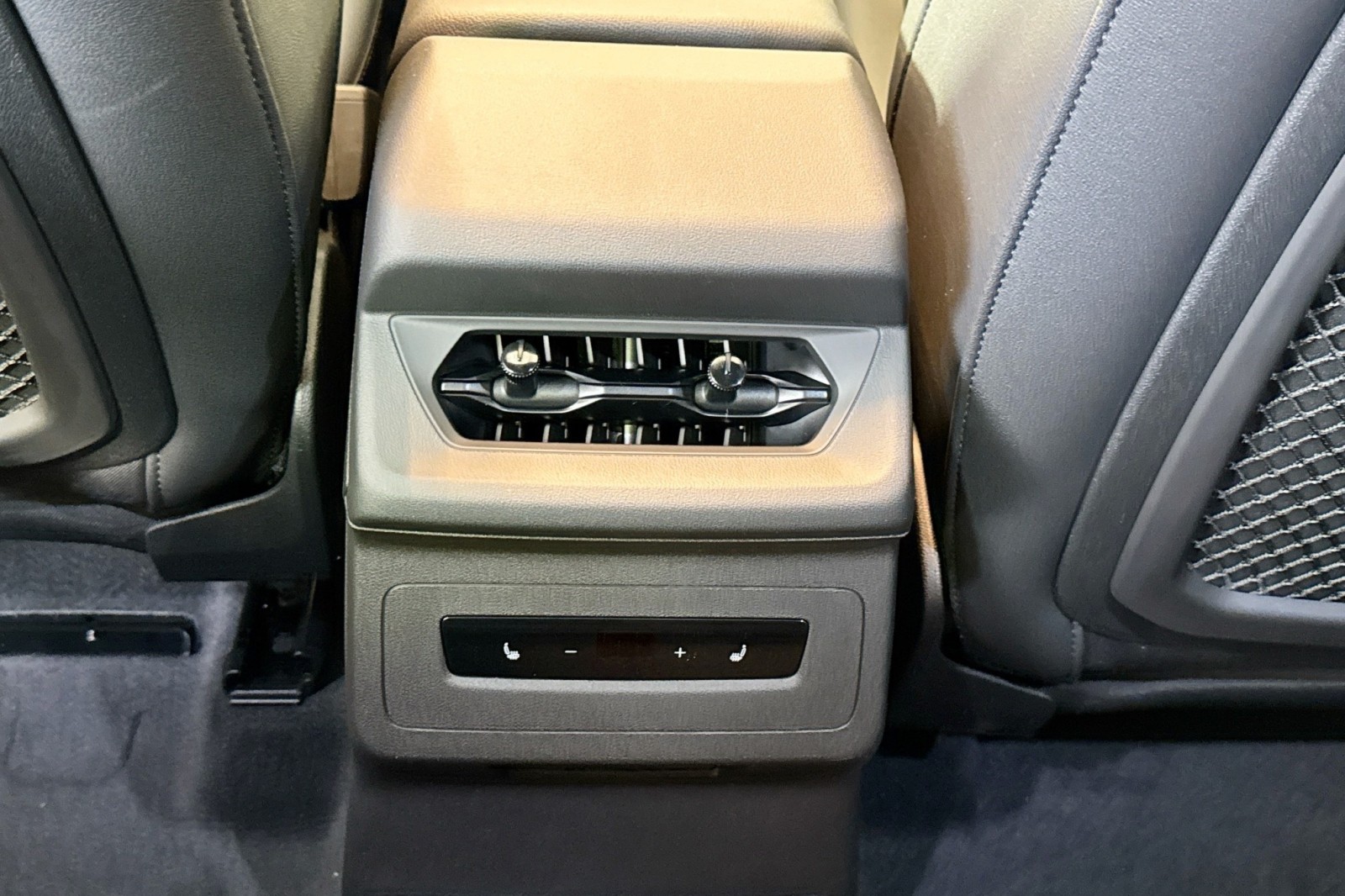 New 2025 Magnet Gray Audi Premium quattro image 23