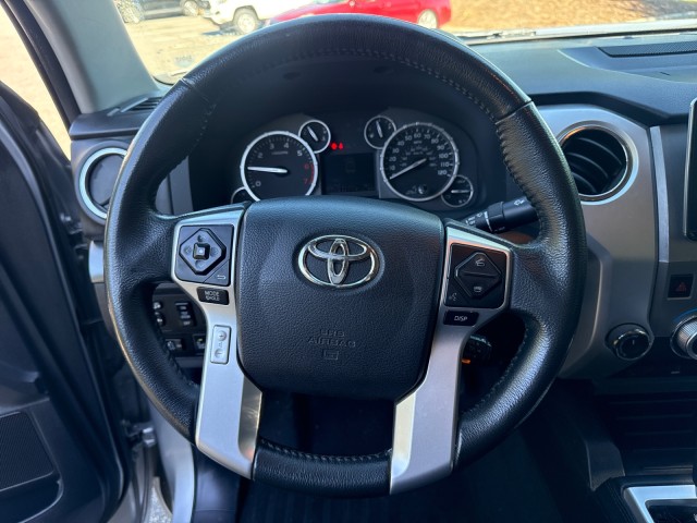 ToyotaTundra 4WD Truck24