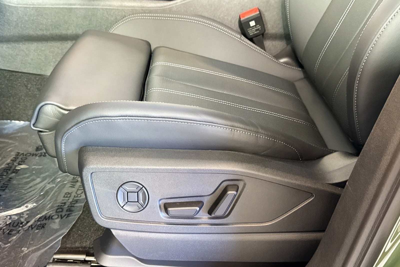 New 2025 District Green Metallic Audi Premium Plus 2.0 TFSI quattro image 18