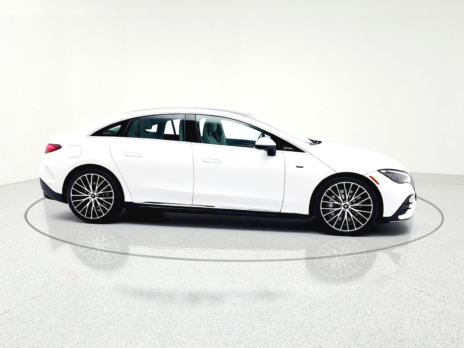 Used 2023 MANUFAKTUR Moonlight White Metallic Mercedes-Benz AMG® EQE 4MATIC+ Sedan image 11