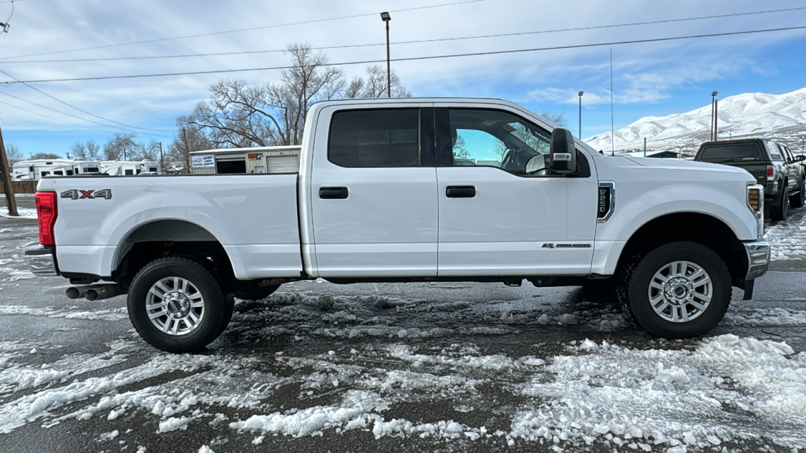 2019 Ford Super Duty F-250 SRW XLT 2