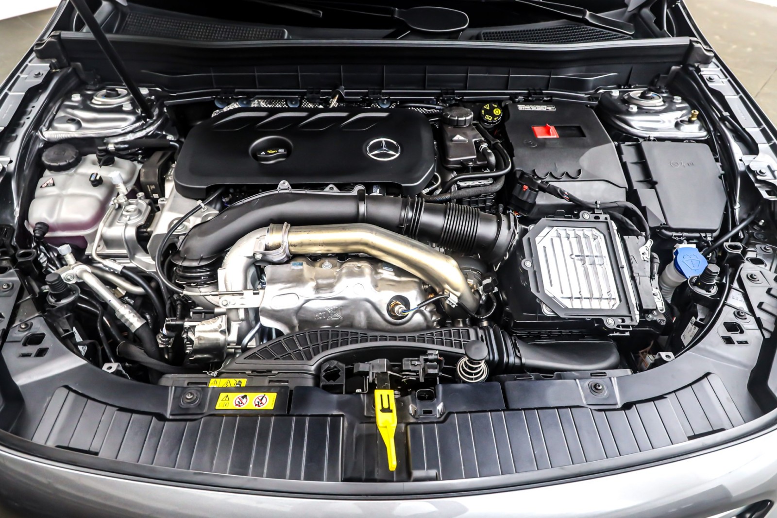 New 2026 Mountain Grey Metallic Mercedes-Benz GLB 250 image 11