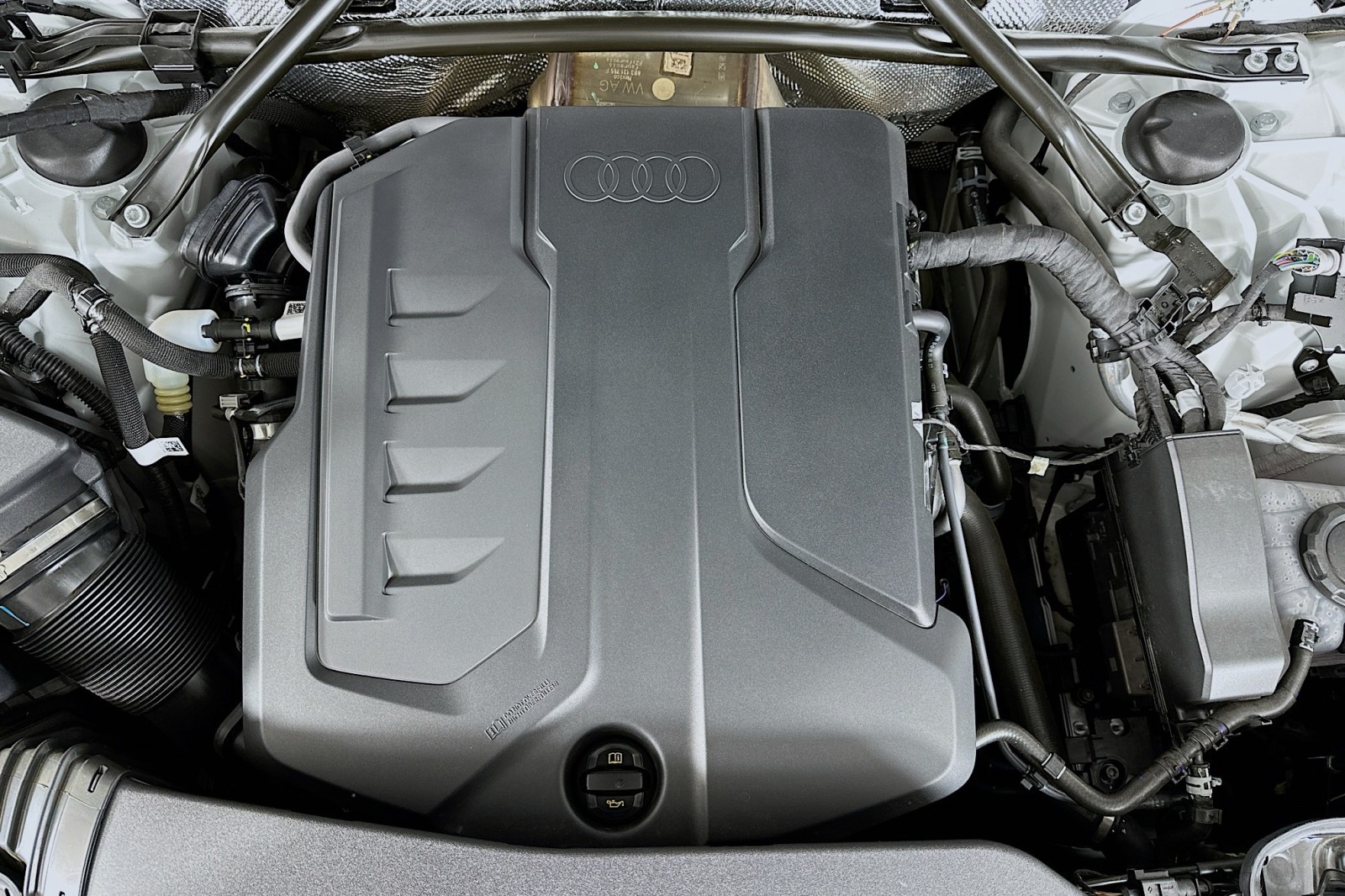 New 2025 Glacier White Metallic Audi Premium Plus image 12