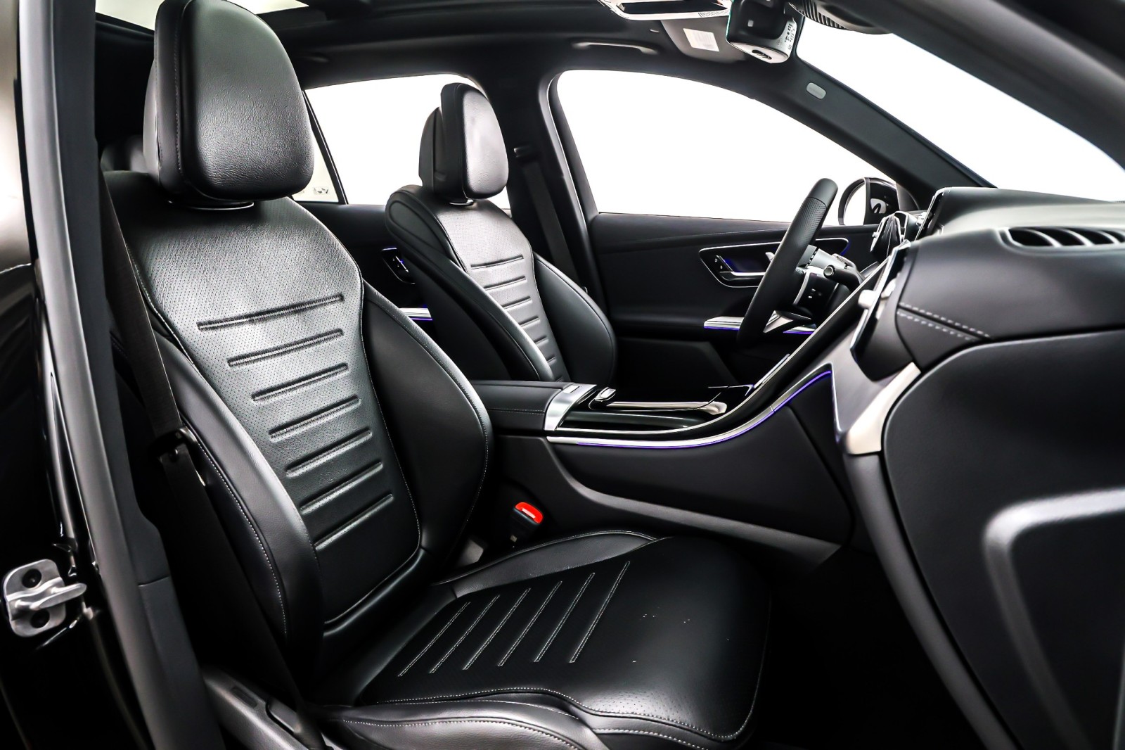 New 2026 Black Mercedes-Benz GLC 300 image 7