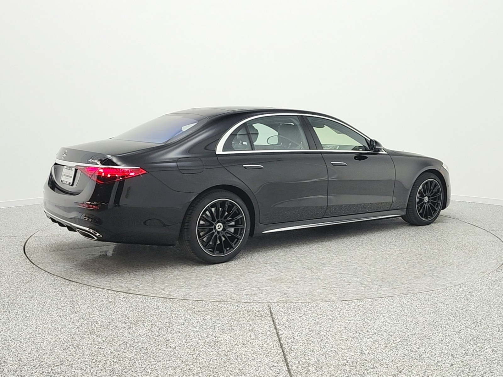 New 2026 Obsidian Black Metallic Mercedes-Benz S 500 4MATIC® Sedan image 5