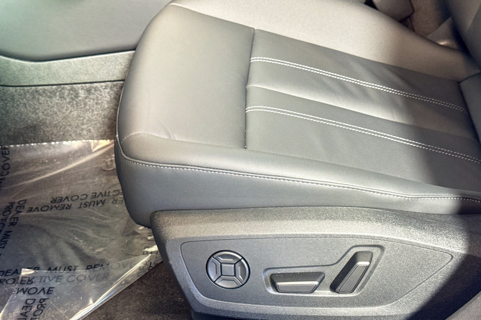 New 2025 Glacier White Metallic Audi Premium 2.0 TFSI quattro image 16