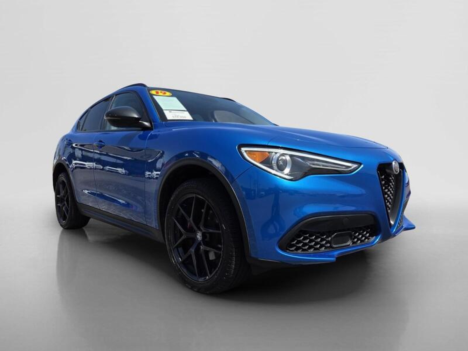 Used 2019 BLUE Alfa Romeo  image 7