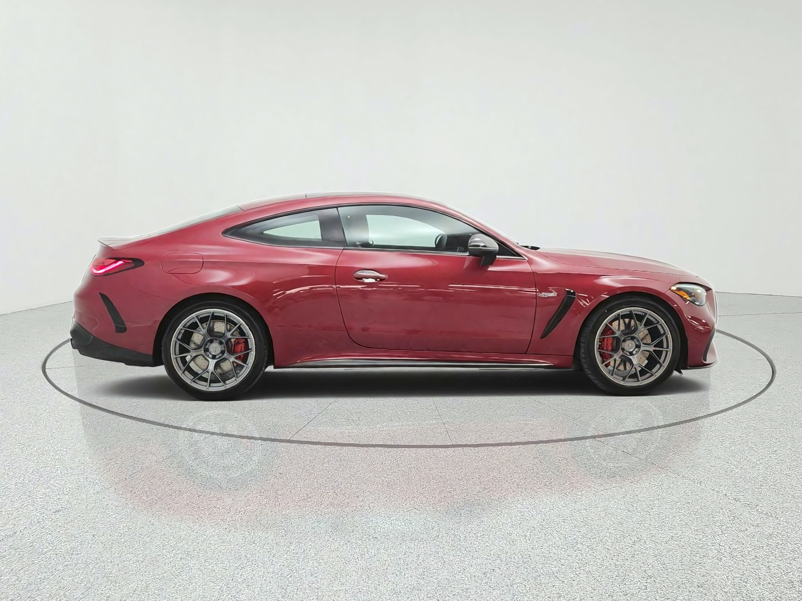 New 2027 MANUFAKTUR Patagonia Red Metallic Mercedes-Benz AMG® CLE 53 4MATIC+ Coupe image 4