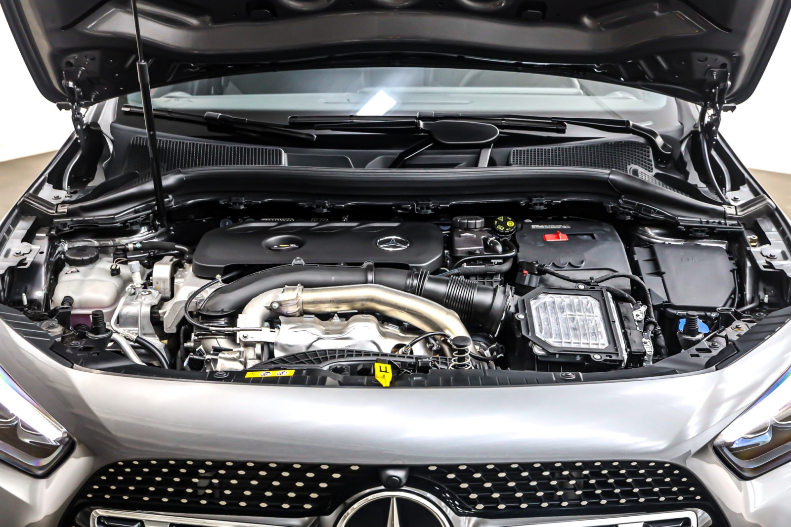 New 2026 Mountain Grey Metallic Mercedes-Benz GLA 250 image 11