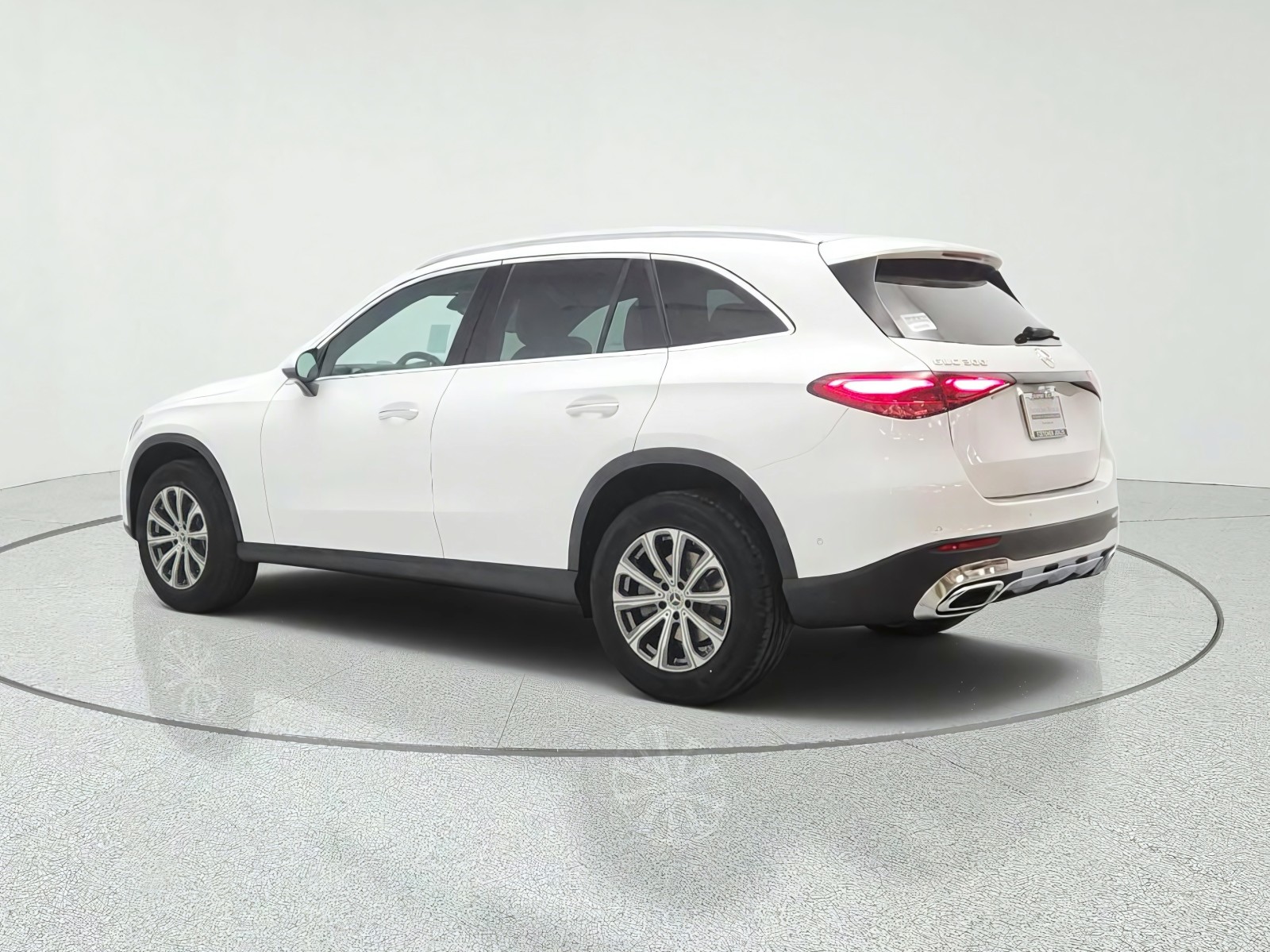 New 2027 Polar White Mercedes-Benz GLC 300 SUV image 7