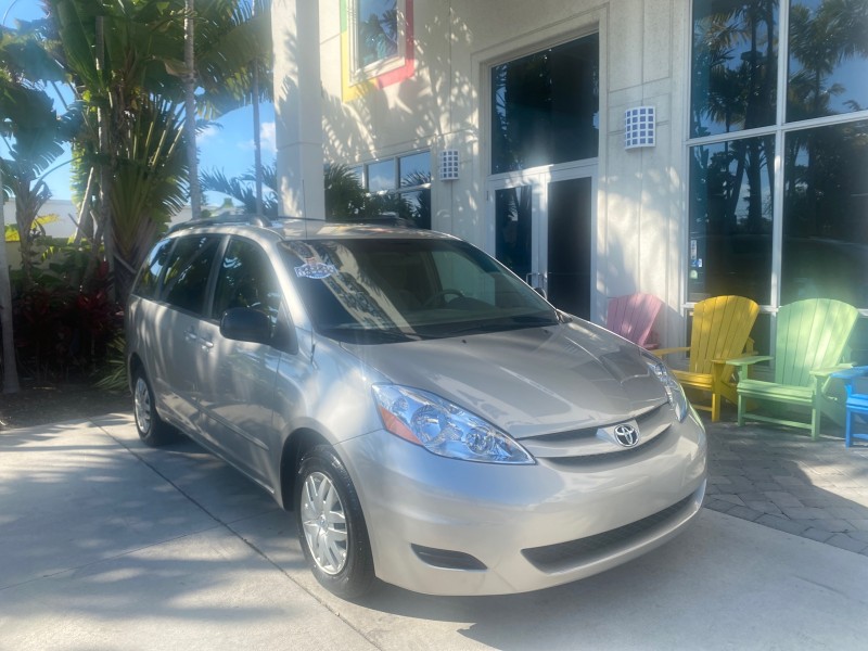 2010 Toyota Sienna LE LOW MILES 41,871 1 OWNER 7 PASSENGER in , 