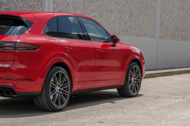 2022 Porsche Cayenne Turbo 14