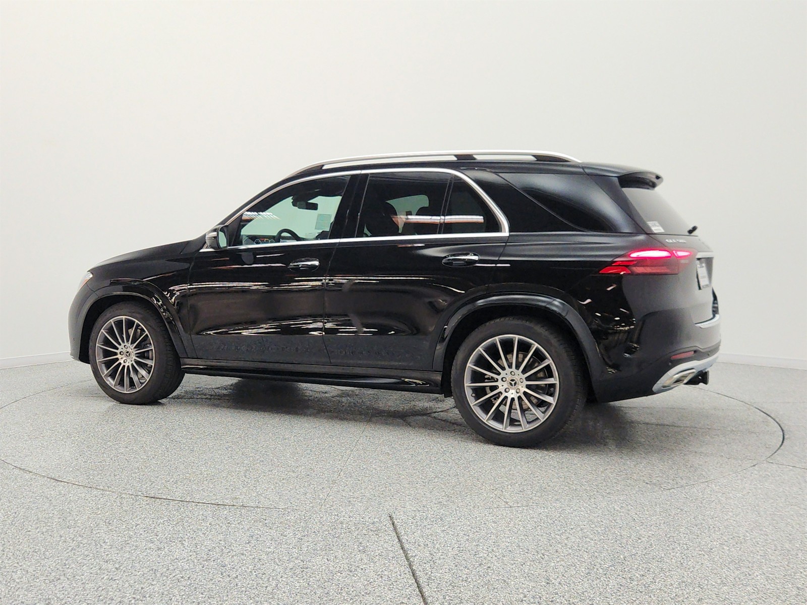 New 2026 Obsidian Black Metallic Mercedes-Benz GLE 580 4MATIC® SUV image 8