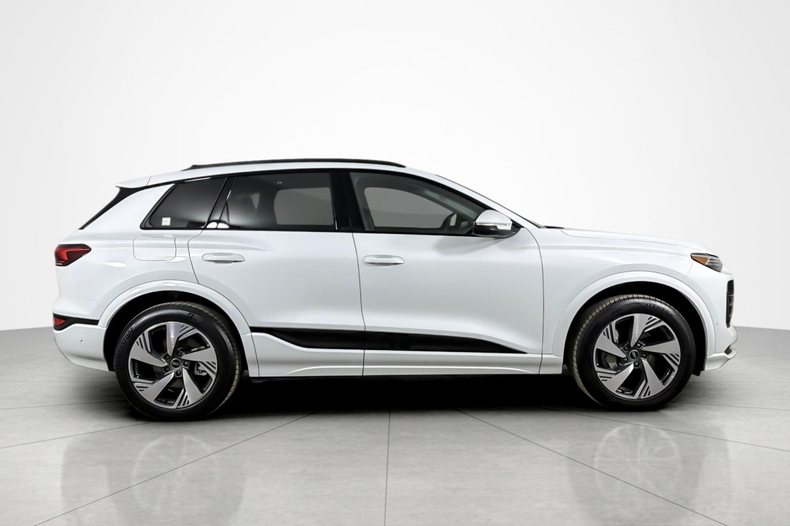 Certified Used 2025 Glacier White Metallic Audi Premium Plus quattro image 6