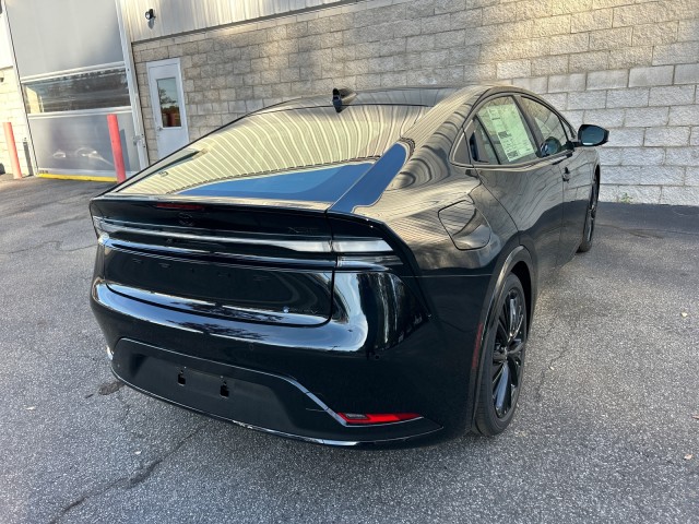 ToyotaPrius Plug-In Hybrid8