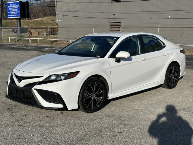 2022 Toyota Camry SE 7