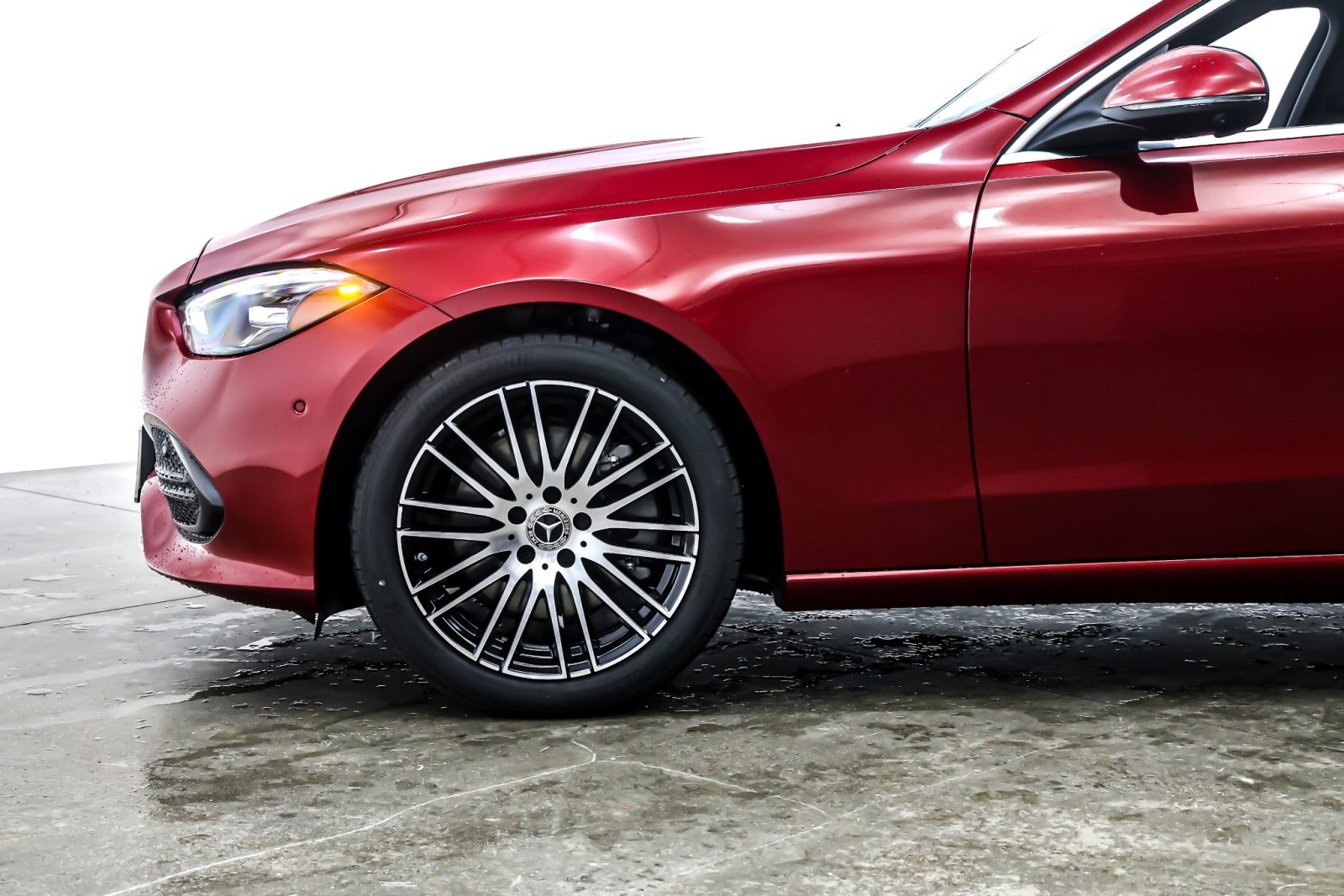 New 2026 MANUFAKTUR Patagonia Red Metallic Mercedes-Benz C 300 image 10