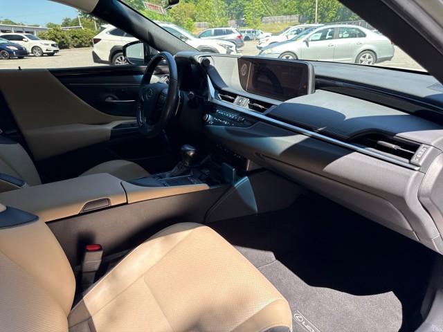 LexusES48