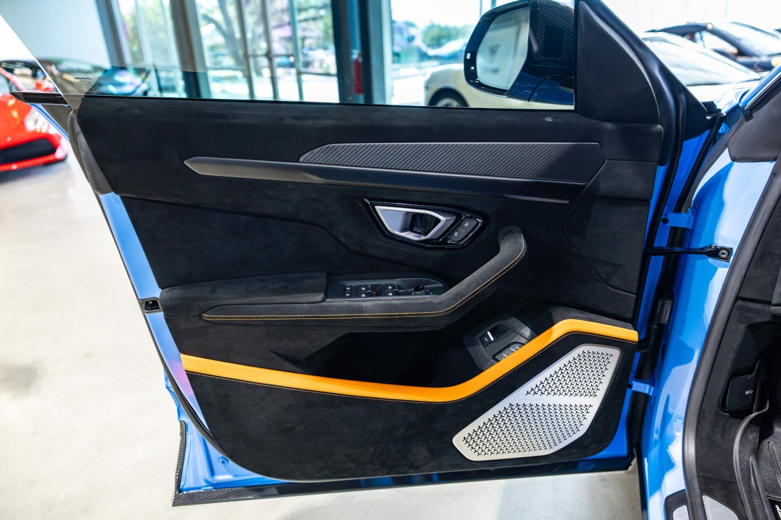 2024 Lamborghini Urus Performante - Photo 32