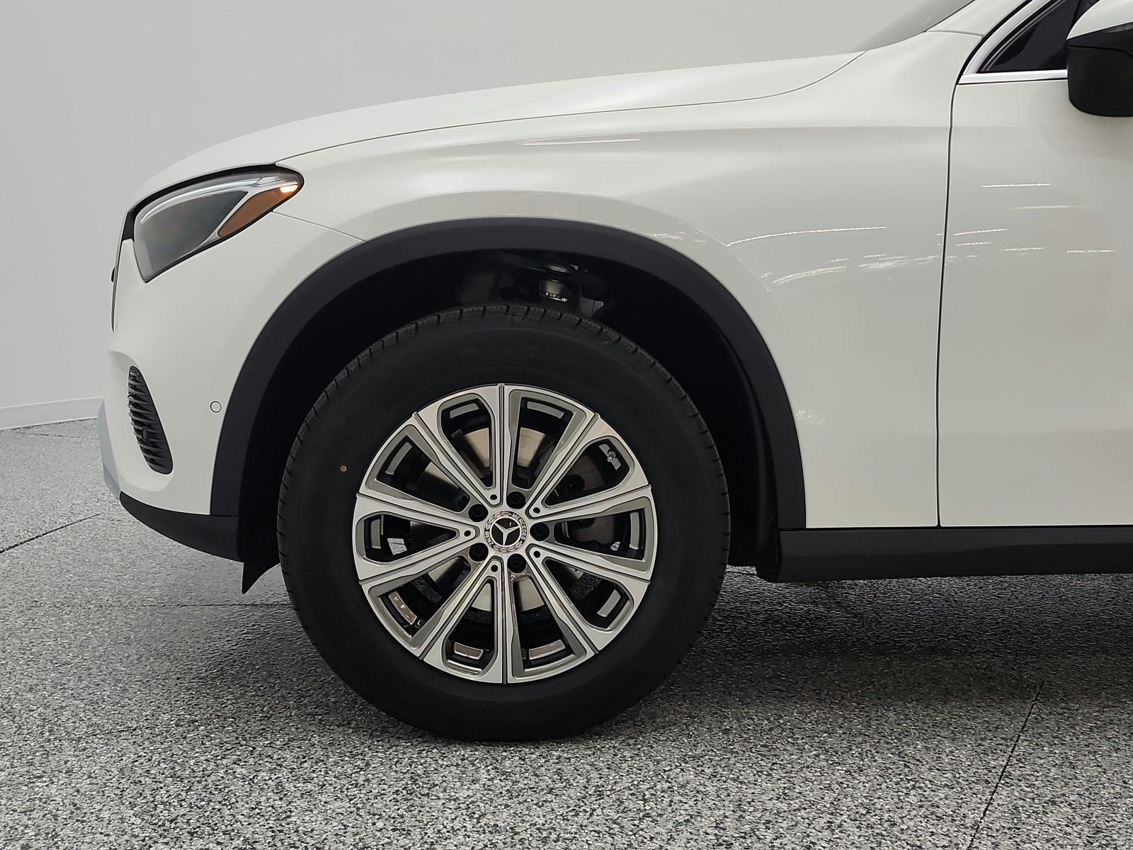 New 2026 Polar White Mercedes-Benz GLC 300 SUV image 15