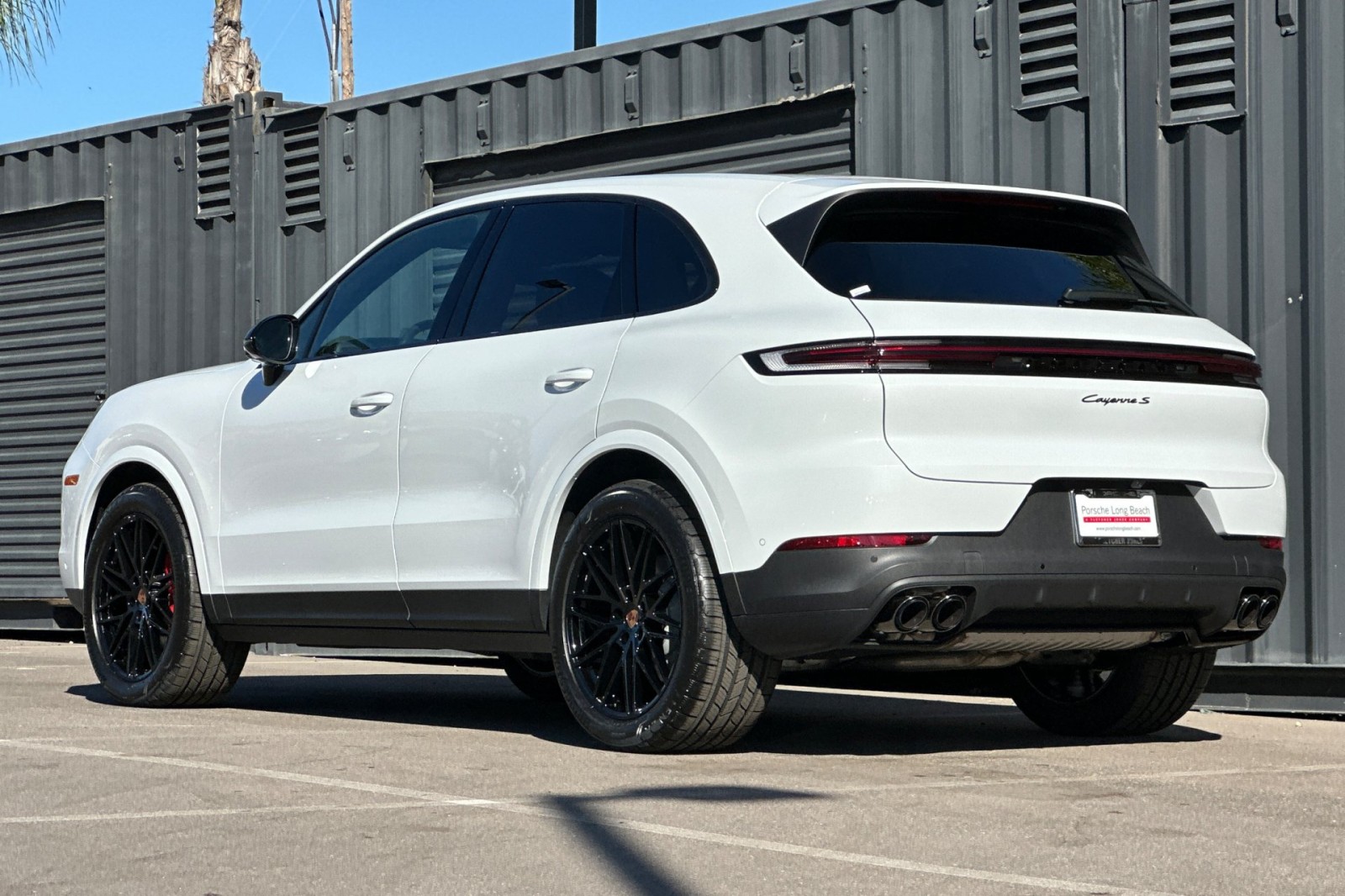 View vehicle photo 3