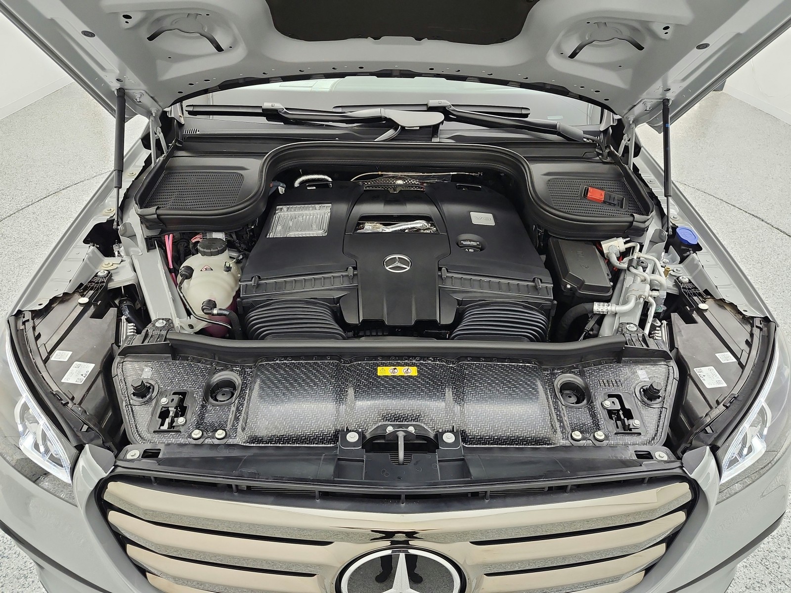 New 2026 MANUFAKTUR Alpine Grey Mercedes-Benz GLS 580 image 12